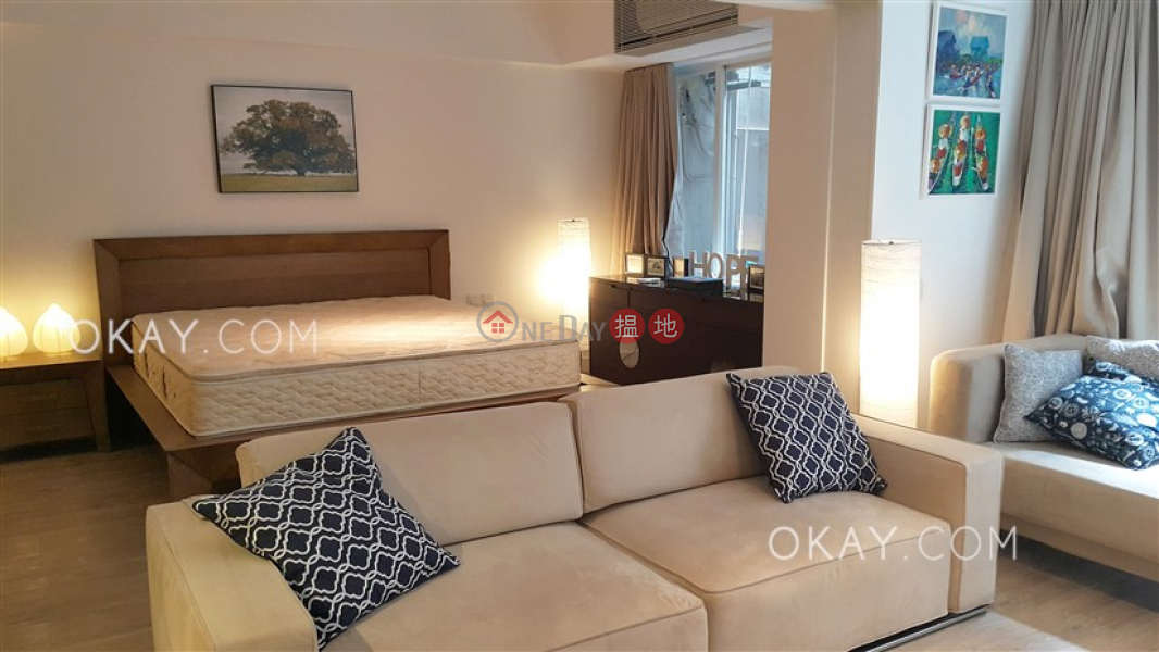 Stylish 1 bedroom with terrace | Rental, Rhine Court 禮賢閣 Rental Listings | Western District (OKAY-R55597)
