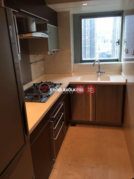 HK$ 27.5M, The Harbourside Yau Tsim Mong 3 Bedroom Family Flat for Sale in West Kowloon