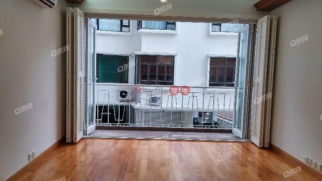 Property Search Hong Kong | OneDay | Residential Rental Listings Se-Wan Mansion | 3 bedroom Mid Floor Flat for Rent
