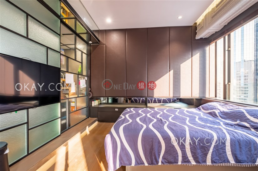 Stylish 1 bedroom on high floor with parking | Rental | Convention Plaza Apartments 會展中心會景閣 Rental Listings