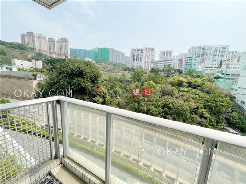 HK$ 15.8M | Phase 4 Bel-Air On The Peak Residence Bel-Air | Southern District, Tasteful 2 bedroom with balcony | For Sale