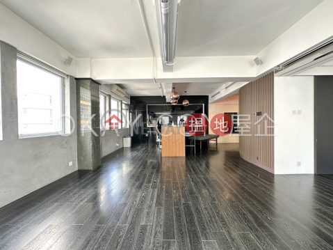 Charming 1 bedroom in Sheung Wan | Rental | Central Mansion 中央大廈 _0