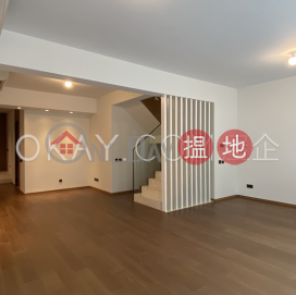 Exquisite 3 bedroom with parking | For Sale