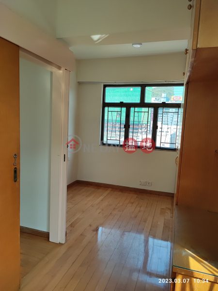Jumbo Court Middle Residential, Sales Listings HK$ 6.4M