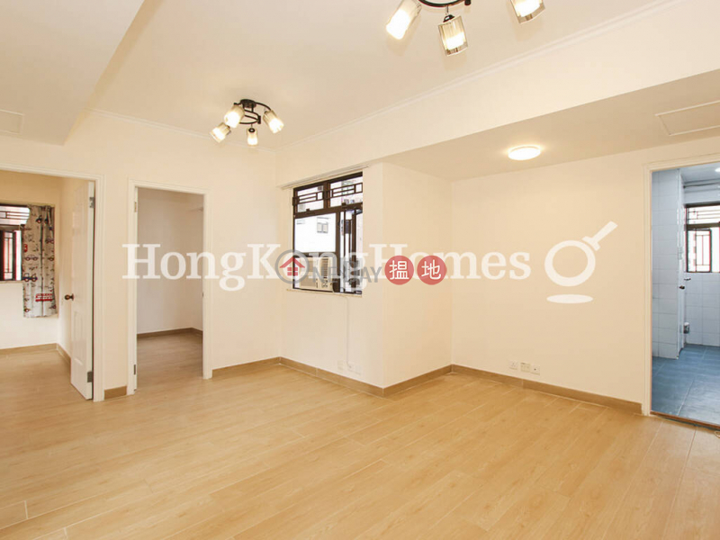 3 Bedroom Family Unit for Rent at Wai On House, 39-43 Water Street | Western District, Hong Kong | Rental | HK$ 25,800/ month