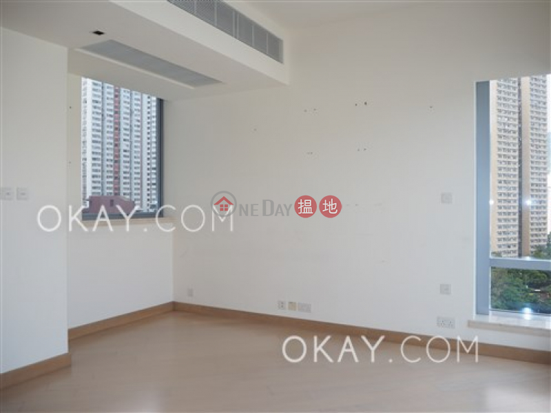 Stylish 2 bedroom with sea views & balcony | For Sale | Larvotto 南灣 Sales Listings