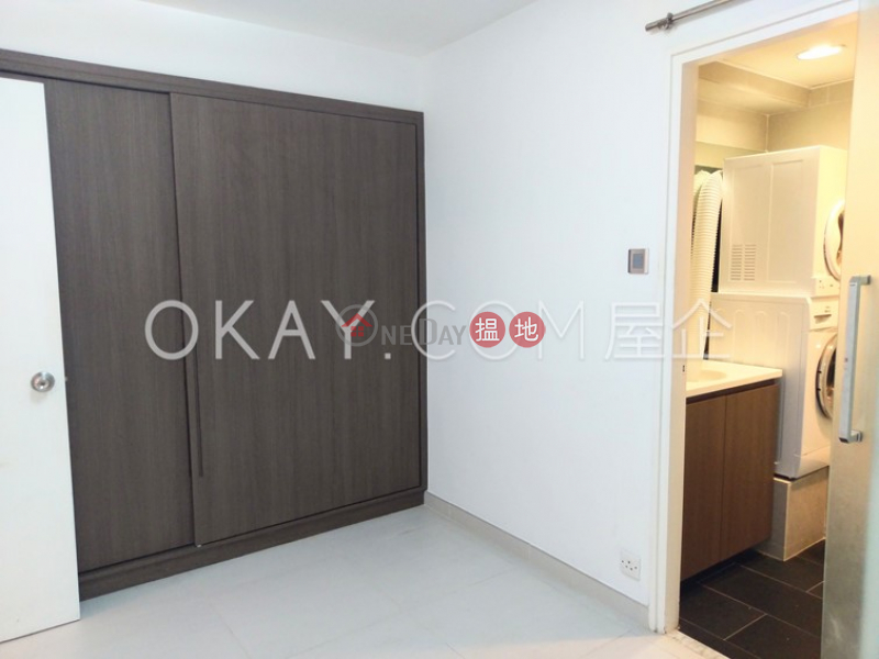 HK$ 25,000/ month Elegant Terrace | Wan Chai District | Luxurious 3 bedroom in Happy Valley | Rental