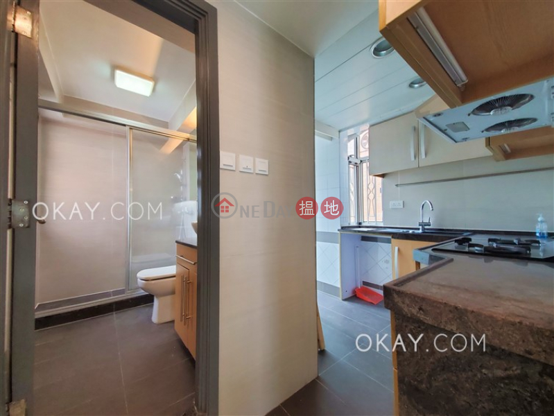 HK$ 32,000/ month | MANSFIELD COURT, Kowloon City | Tasteful 3 bedroom on high floor with balcony & parking | Rental