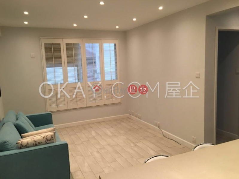 Charming 2 bedroom in Mid-levels West | For Sale | Peaksville 蔚巒閣 Sales Listings