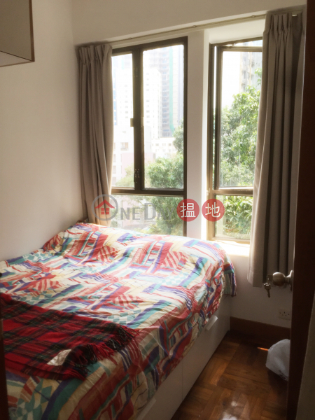 2 Bedroom Flat for Rent off Escalator, 23-25 Shelley Street | Western District | Hong Kong, Rental, HK$ 18,000/ month