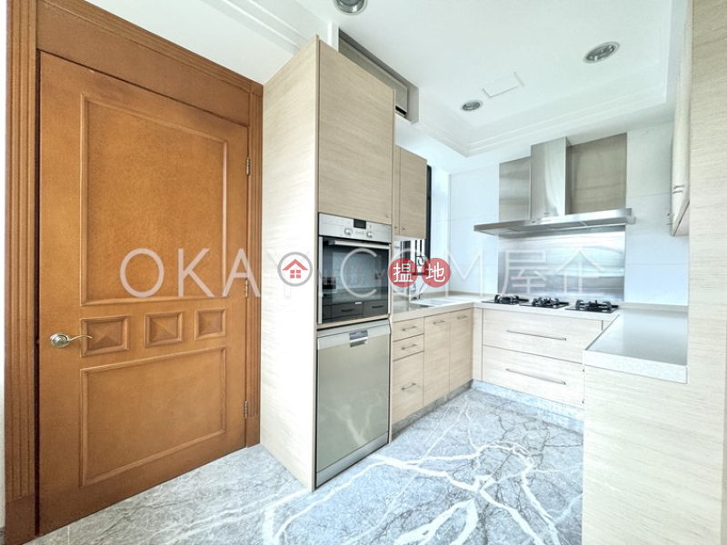 Beautiful 4 bedroom on high floor with parking | Rental | 3 Repulse Bay Road 淺水灣道3號 Rental Listings