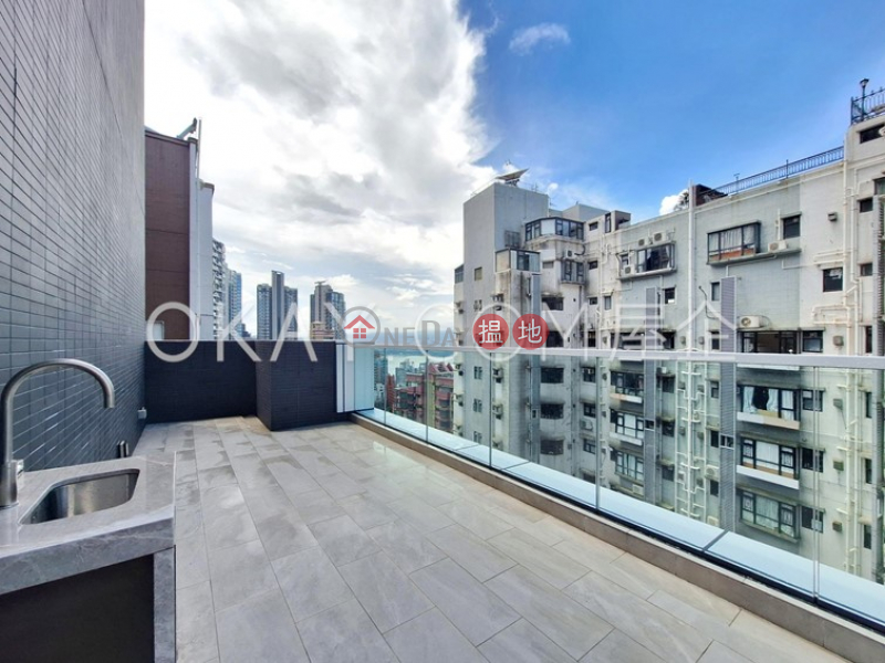 Stylish 2 bedroom on high floor with balcony | Rental | 8 Mosque Street 摩羅廟街8號 Rental Listings