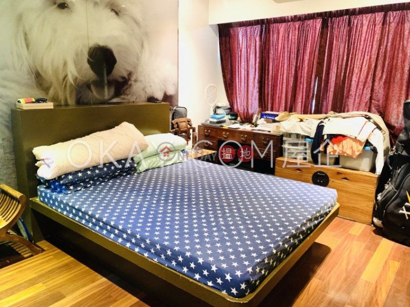 HK$ 16M | Honiton Building | Western District | Unique 2 bedroom with parking | For Sale