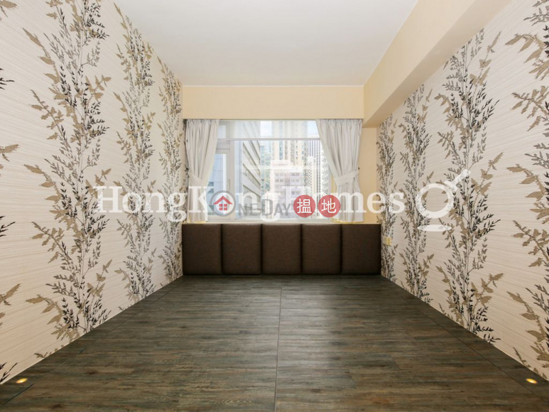 3 Bedroom Family Unit for Rent at Hennessy Building | Hennessy Building 軒尼詩大樓 Rental Listings