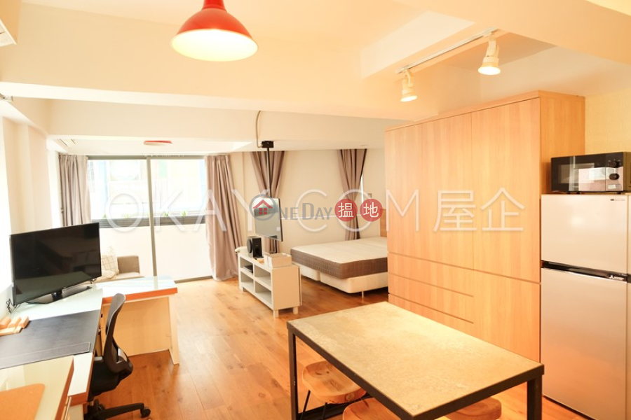 Tasteful studio with balcony | Rental, 40 Elgin Street 伊利近街40號 Rental Listings | Central District (OKAY-R64928)