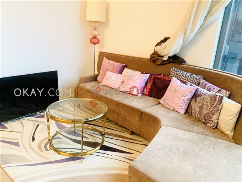 HK$ 14M | The Warren | Wan Chai District Tasteful 2 bedroom with harbour views & balcony | For Sale
