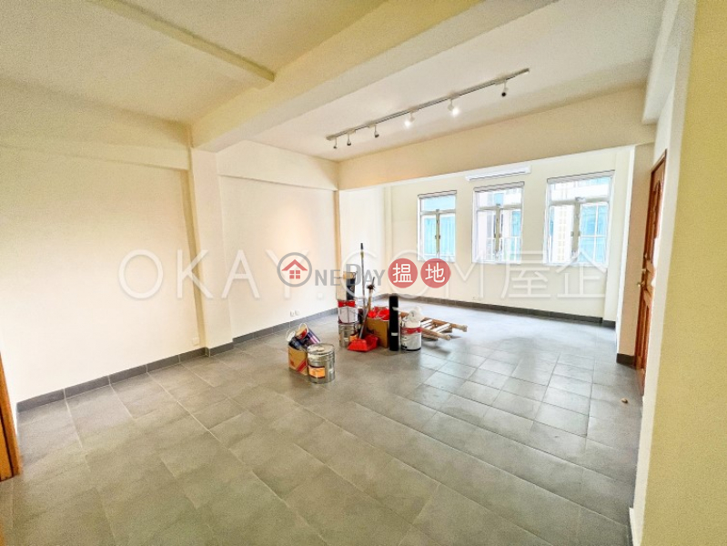 HK$ 28,000/ month | 14 Sik On Street, Wan Chai District | Tasteful 1 bedroom with rooftop | Rental