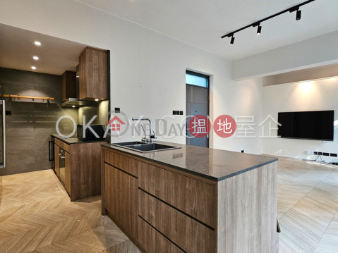 Gorgeous 1 bedroom in Mid-levels Central | For Sale | Pak Fai Mansion 百輝大廈 _0