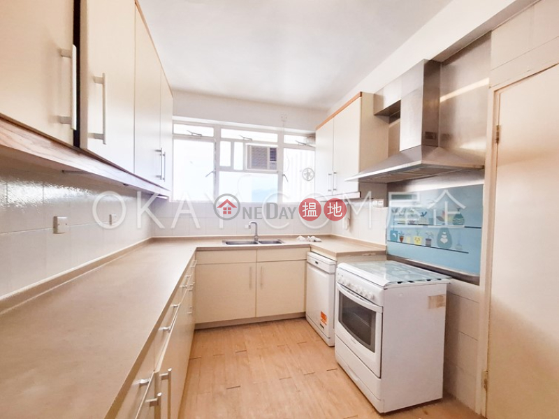 Luxurious 4 bedroom with balcony & parking | Rental | Deepdene 蒲苑 Rental Listings