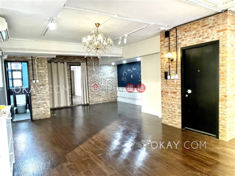 HK$ 46,000/ month | Vienna Mansion, Wan Chai District, Luxurious 1 bedroom with balcony | Rental