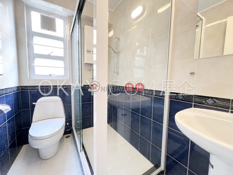 Gorgeous 2 bedroom on high floor with rooftop & parking | Rental | Block 45-48 Baguio Villa 碧瑤灣45-48座 Rental Listings