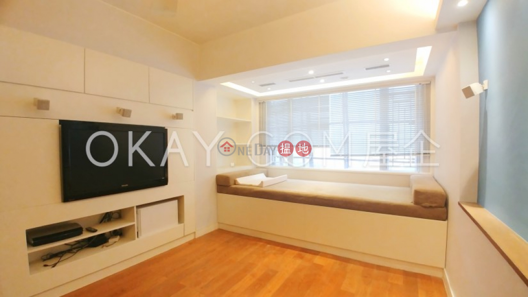 Elegant 2 bedroom on high floor | For Sale | Bay View Mansion 灣景樓 Sales Listings