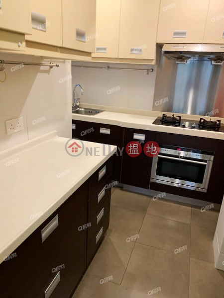 Block 5 Phoenix Court | 2 bedroom Low Floor Flat for Sale 39 Kennedy Road | Wan Chai District Hong Kong, Sales HK$ 23.8M