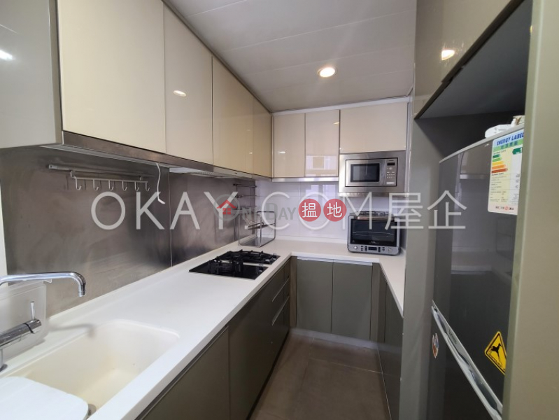 HK$ 21.5M, Island Crest Tower 2 | Western District, Charming 3 bedroom with balcony | For Sale