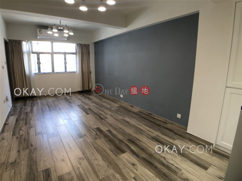 Tasteful 2 bedroom on high floor | For Sale | Kiu Hong Mansion 僑康大廈 Sales Listings