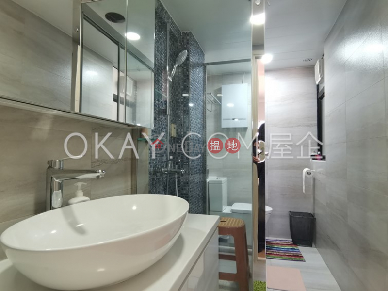 Efficient 3 bedroom on high floor with parking | For Sale | Block B Grandview Tower 慧景臺 B座 Sales Listings