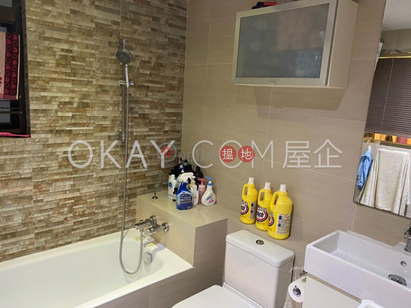 HK$ 11.88M | Perth Garden Grave Court Kowloon City Elegant 3 bedroom with parking | For Sale