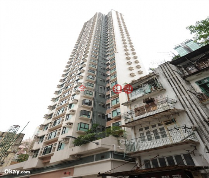 HK$ 25,000/ month Dawning Height | Central District, Tasteful 1 bedroom in Sheung Wan | Rental