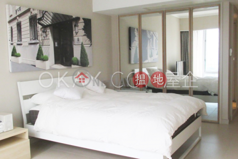 Lovely studio on high floor with sea views | For Sale | Convention Plaza Apartments 會展中心會景閣 _0