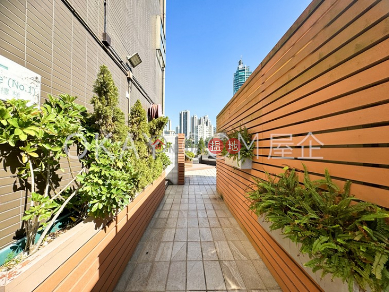 Unique 3 bedroom on high floor with rooftop & terrace | For Sale | 1 Lun Hing Street | Wan Chai District | Hong Kong Sales, HK$ 60M