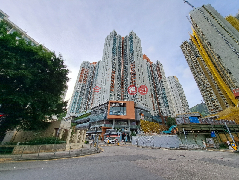 Pak Tin Commercial Centre (白田商場),Shek Kip Mei | ()(2)