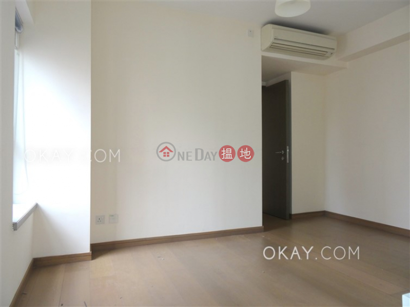 HK$ 31,000/ month, Centre Point, Central District Rare 2 bedroom on high floor with balcony | Rental