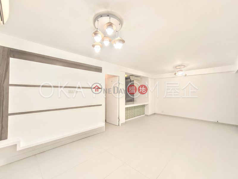 Property Search Hong Kong | OneDay | Residential | Sales Listings, Luxurious 3 bedroom in Mid-levels West | For Sale