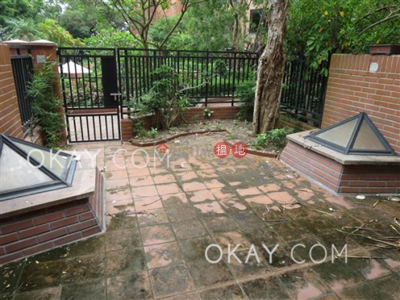 HK$ 94,000/ month | Banyan Villas Southern District | Stylish house with rooftop, terrace | Rental