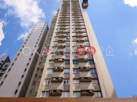 Charming 2 bedroom on high floor with harbour views | For Sale | Lockhart House Block B 駱克大廈 B座 _0
