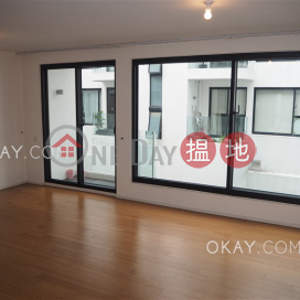 Elegant 3 bedroom with balcony & parking | Rental | Aqua 33 金粟街33號 _0