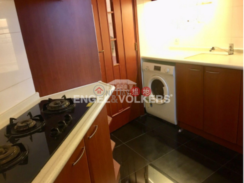 HK$ 65,000/ month, 2 Park Road | Western District, 3 Bedroom Family Flat for Rent in Mid Levels West