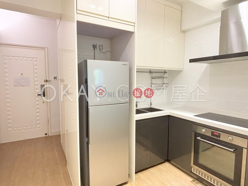 Gorgeous 2 bedroom in Western District | For Sale | Sincere Western House 先施西環大廈 Sales Listings