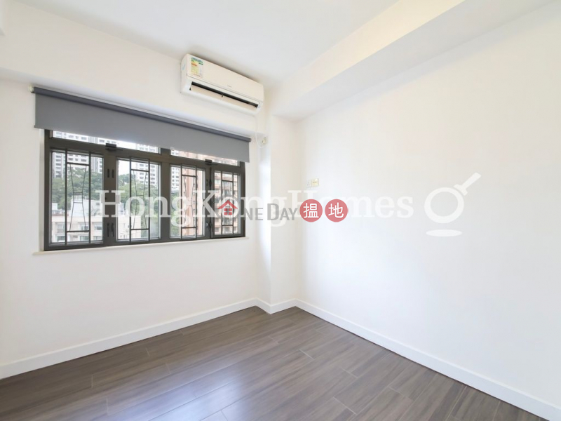 Property Search Hong Kong | OneDay | Residential Sales Listings | 3 Bedroom Family Unit at Friendship Court | For Sale