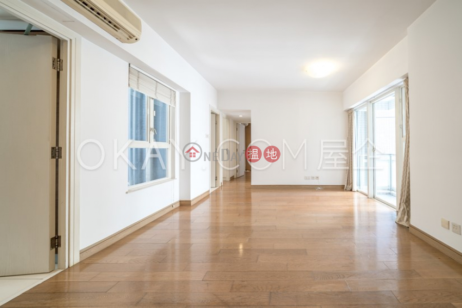 Gorgeous 3 bedroom with balcony | For Sale | Centrestage 聚賢居 Sales Listings