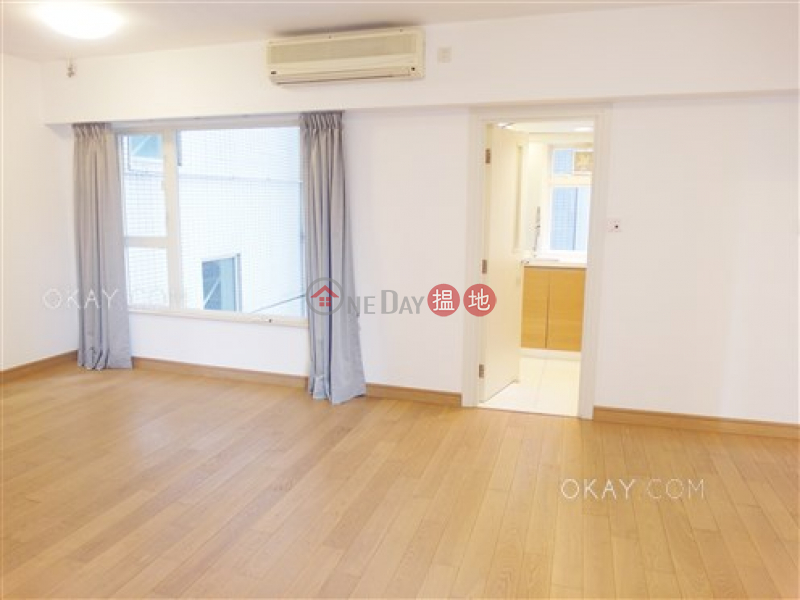 Stylish 3 bedroom on high floor with balcony | For Sale | Centrestage 聚賢居 Sales Listings