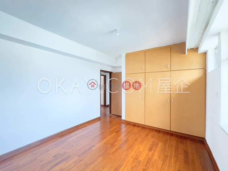 HK$ 45,600/ month Wylie Court, Yau Tsim Mong, Tasteful 3 bedroom with balcony | Rental