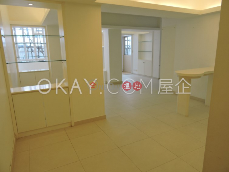 Efficient 3 bedroom with balcony | For Sale | Blue Pool Mansion 藍塘大廈 Sales Listings