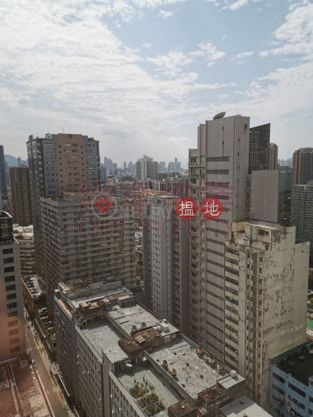 HK$ 13,000/ month | Maxgrand Plaza | Wong Tai Sin District | 合美容，補習，寫字樓，零售