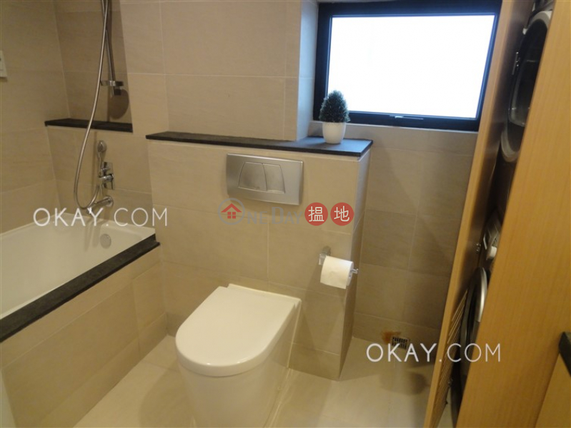 Rare 3 bedroom on high floor with rooftop & balcony | Rental | Aqua 33 金粟街33號 Rental Listings