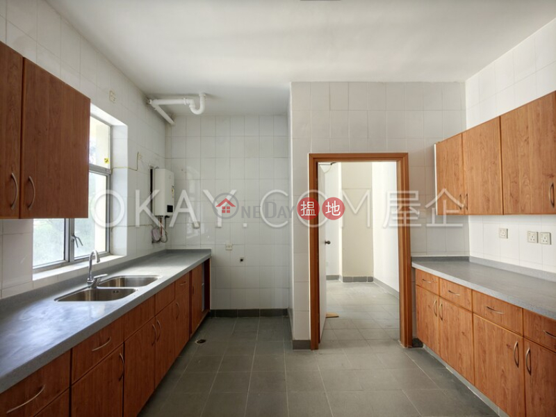 Luxurious 3 bedroom with balcony & parking | Rental | Aurizon Quarters 金雲閣 Rental Listings